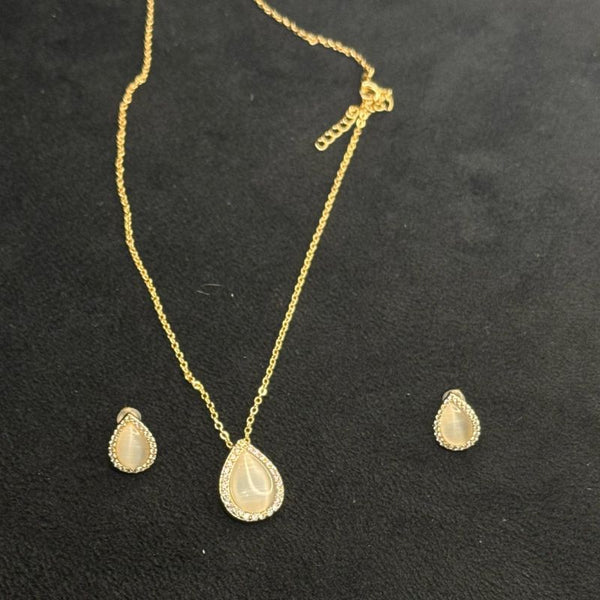 Gold Teardrop Pendant & Earring Set
