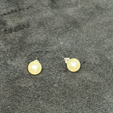 Noor Studs – Classic Pearl Elegance